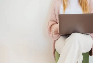 Está Se Sentindo Sobrecarregada 8 Mudanças Minimalistas que Você Precisa Fazer
