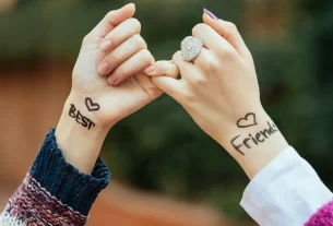 4 Ideias De Como Retomar Suas Amizades Após a Maternidade