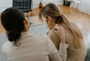 Como a empatia fortalece os relacionamentos no ambiente de trabalho