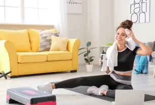 mulher suada após exercício físico